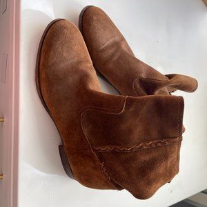 FRYE Cara Short Brown Suede Boot Size 8.5 Barely Worn